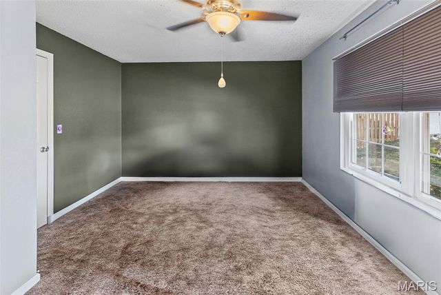 141 Fairway Drive, Maryville, IL 62062