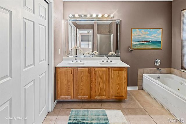 141 Fairway Drive, Maryville, IL 62062