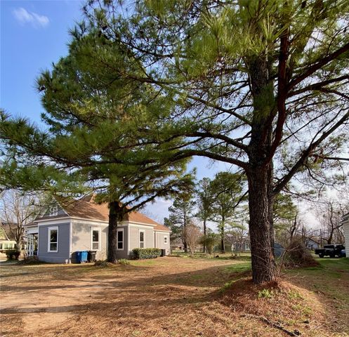 700 W Monterey Street, Denison, TX 75020