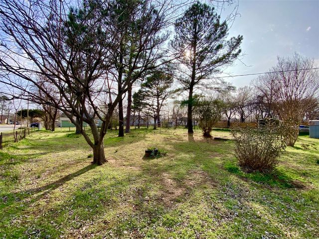 700 W Monterey Street, Denison, TX 75020