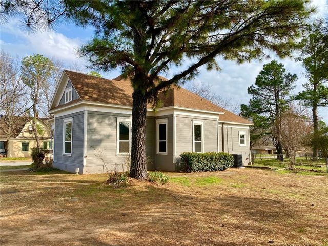 700 W Monterey Street, Denison, TX 75020