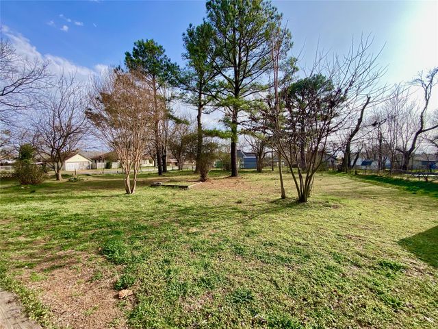 700 W Monterey Street, Denison, TX 75020