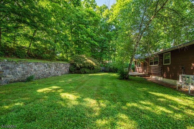 23 Lakeside Ave, Hardyston Twp., NJ 07460