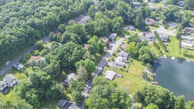 23 Lakeside Ave, Hardyston Twp., NJ 07460