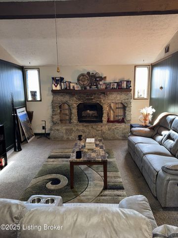 3774 E Blue Lick Rd, Louisville, KY 40229