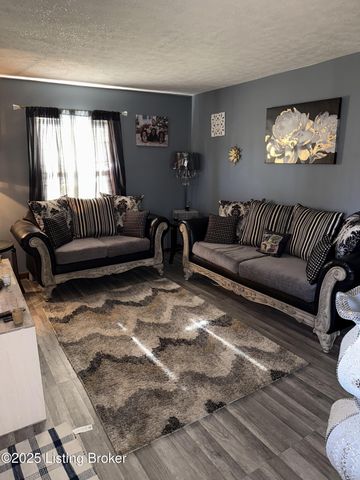 3774 E Blue Lick Rd, Louisville, KY 40229