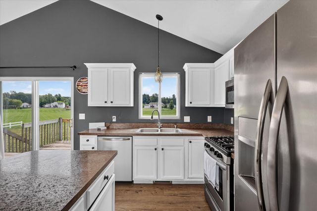 11310 Meadow Wood Circle, Greenville, MI 48838