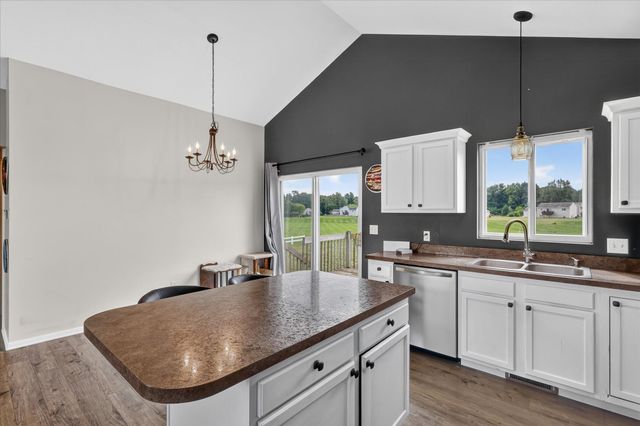 11310 Meadow Wood Circle, Greenville, MI 48838