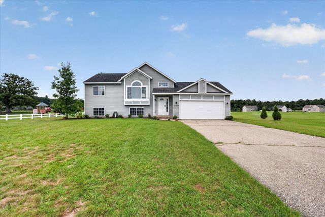 11310 Meadow Wood Circle, Greenville, MI 48838