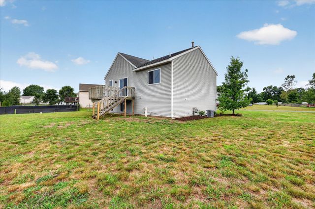 11310 Meadow Wood Circle, Greenville, MI 48838