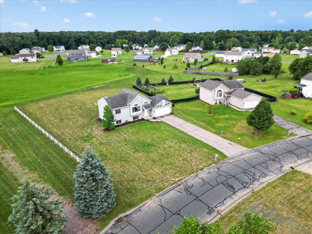 11310 Meadow Wood Circle, Greenville, MI 48838