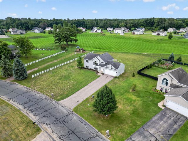 11310 Meadow Wood Circle, Greenville, MI 48838