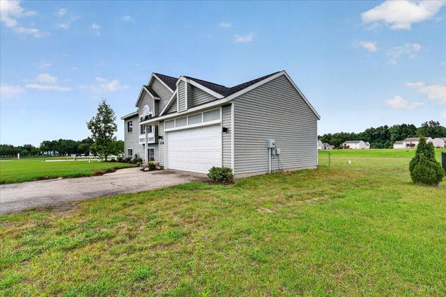 11310 Meadow Wood Circle, Greenville, MI 48838