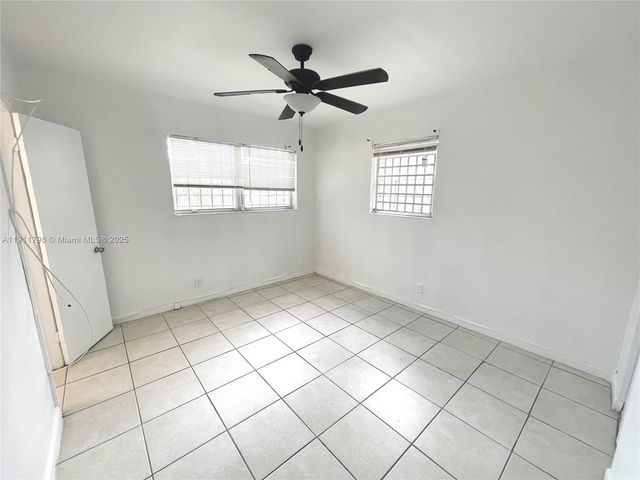 823-825 NW 9TH ST, Hallandale Beach, FL 33009
