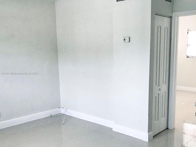 823-825 NW 9TH ST, Hallandale Beach, FL 33009