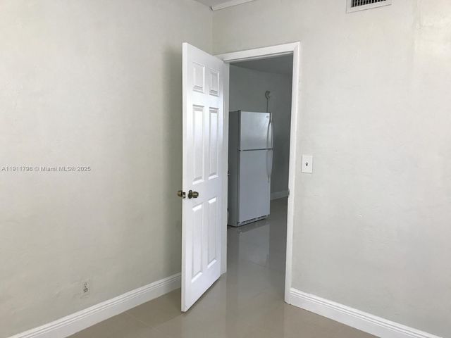 823-825 NW 9TH ST, Hallandale Beach, FL 33009