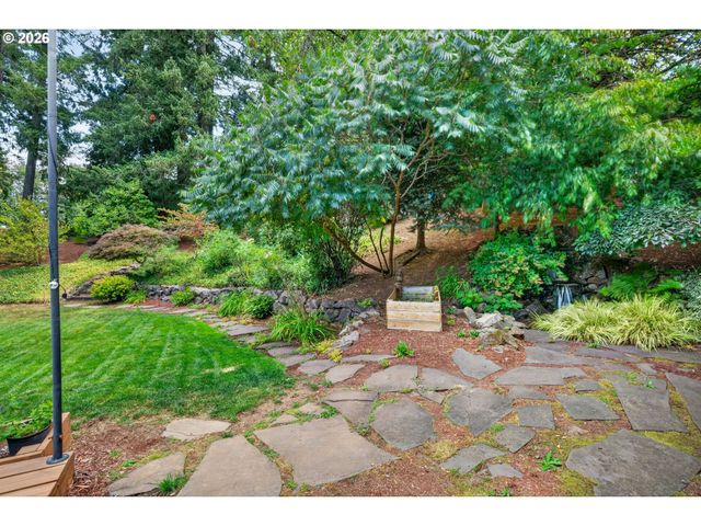 36375 DUBARKO Rd, Sandy, OR 97055