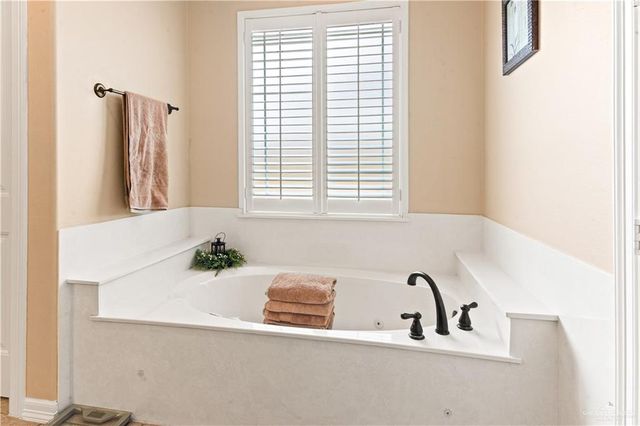 2024 Rice Avenue, Mcallen, TX 78504