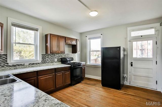 3027 Magnolia Avenue, St Louis, MO 63118
