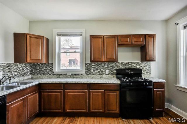 3027 Magnolia Avenue, St Louis, MO 63118