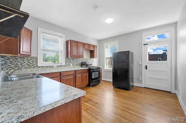 3027 Magnolia Avenue, St Louis, MO 63118