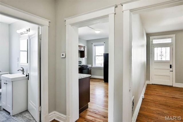 3027 Magnolia Avenue, St Louis, MO 63118
