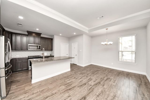 241 Woodhaven Drive, West Columbia, TX 77486