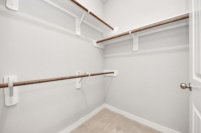 241 Woodhaven Drive, West Columbia, TX 77486