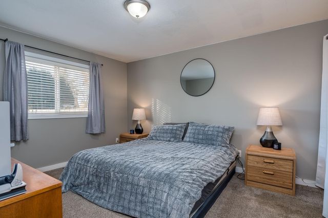 804 Juniper Lane NW, Montgomery, MN 56069