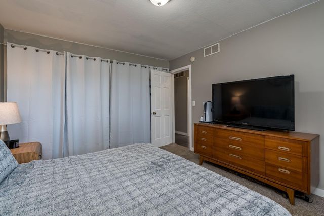 804 Juniper Lane NW, Montgomery, MN 56069