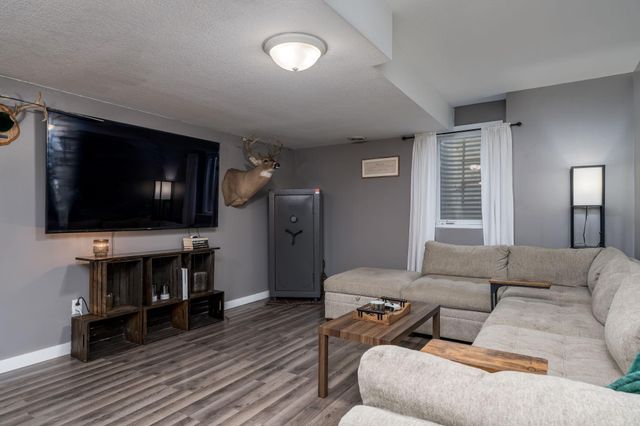 804 Juniper Lane NW, Montgomery, MN 56069