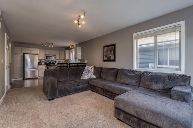 804 Juniper Lane NW, Montgomery, MN 56069