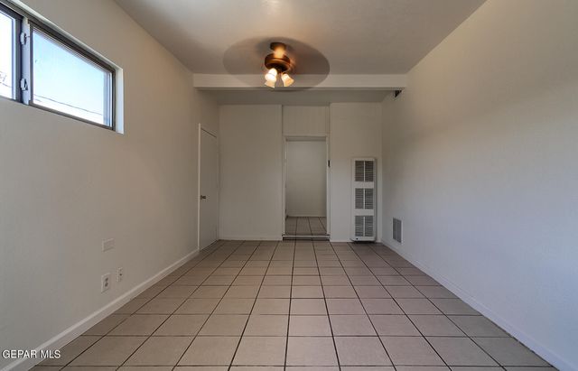 10000 JAMAICA Street, El Paso, TX 79924