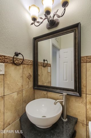 10000 JAMAICA Street, El Paso, TX 79924