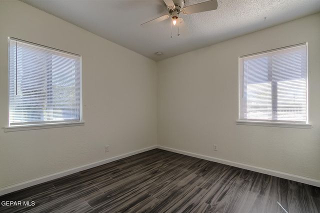 10000 JAMAICA Street, El Paso, TX 79924