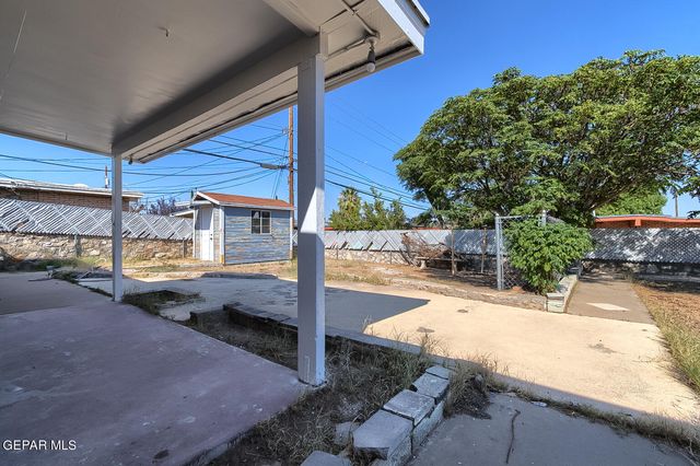 10000 JAMAICA Street, El Paso, TX 79924