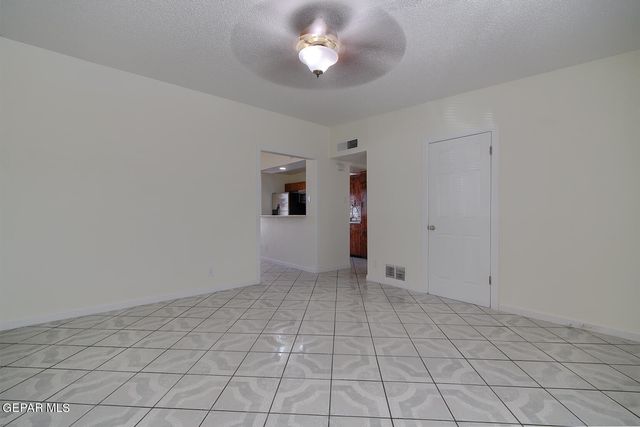 10000 JAMAICA Street, El Paso, TX 79924