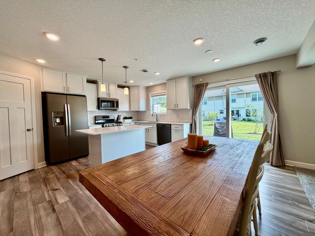 2172 Jasper Court, Hugo, MN 55038