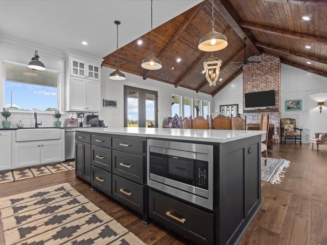 15152 County Road 426, Lindale, TX 75771