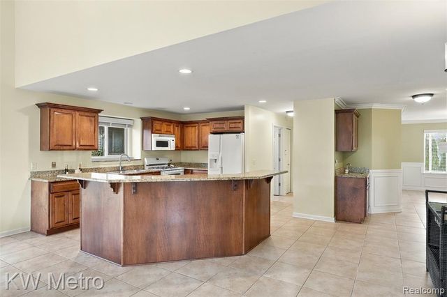20735 Cheddleton Drive, Macomb, MI 48044