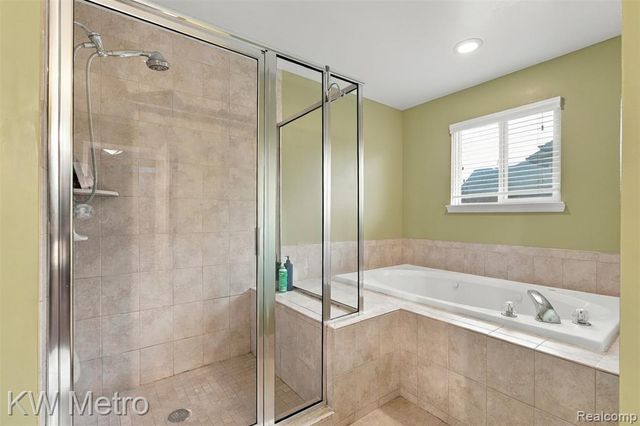 20735 Cheddleton Drive, Macomb, MI 48044