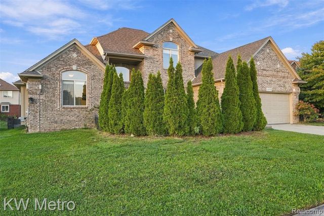 20735 Cheddleton Drive, Macomb, MI 48044