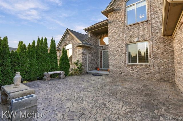 20735 Cheddleton Drive, Macomb, MI 48044