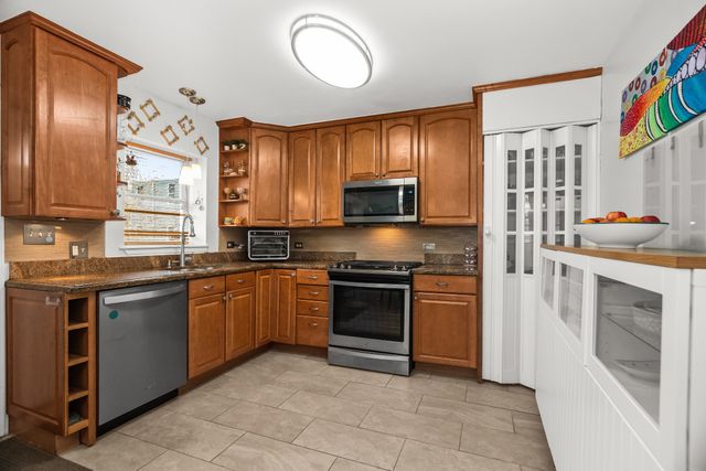 1811 Lyons Street, Evanston, IL 60201