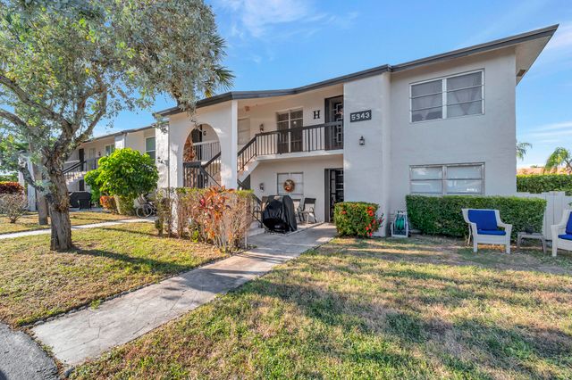 5943 ARECA PALM Court G, Delray Beach, FL 33484
