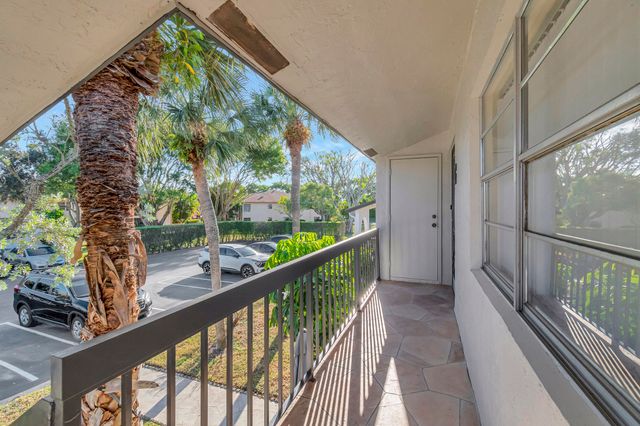 5943 ARECA PALM Court G, Delray Beach, FL 33484
