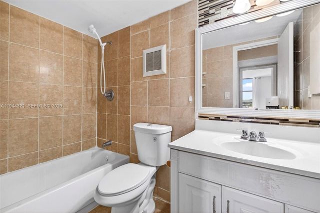 16851 NE 23rd Avenue 619, North Miami Beach, FL 33160