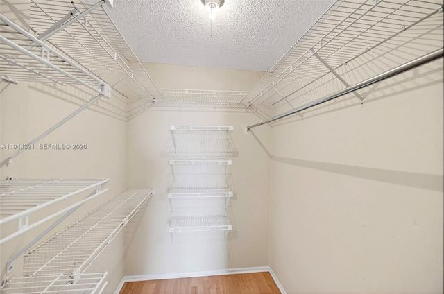 16851 NE 23rd Avenue 619, North Miami Beach, FL 33160