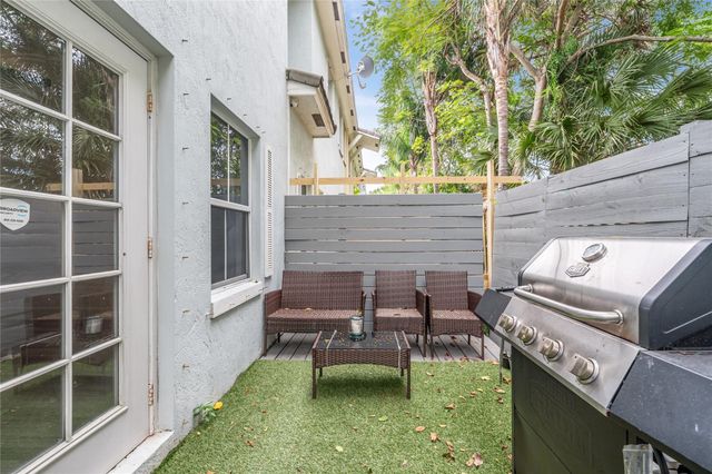 422 NE 1st Avenue, Pompano Beach, FL 33060