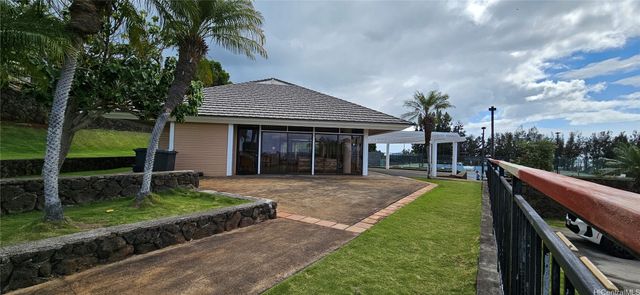 2138 Laukahi Street, Honolulu, HI 96821
